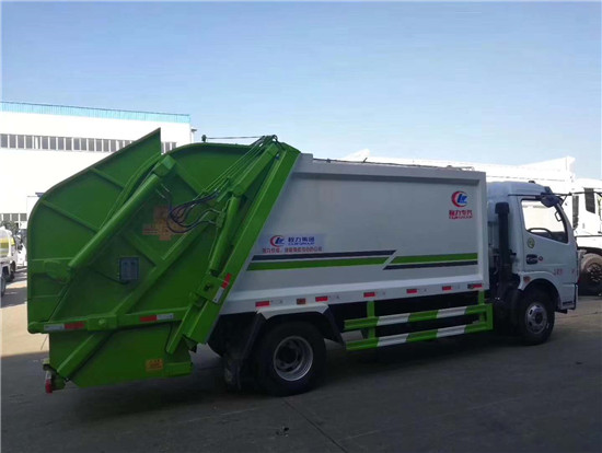 东风多利卡7-8方（挂桶式）压缩垃圾车