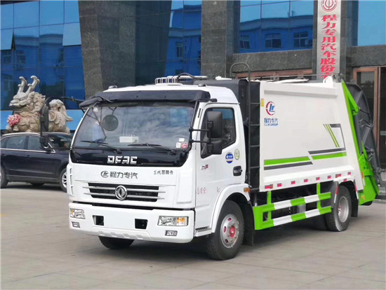 东风多利卡7-8方（挂桶式）压缩垃圾车