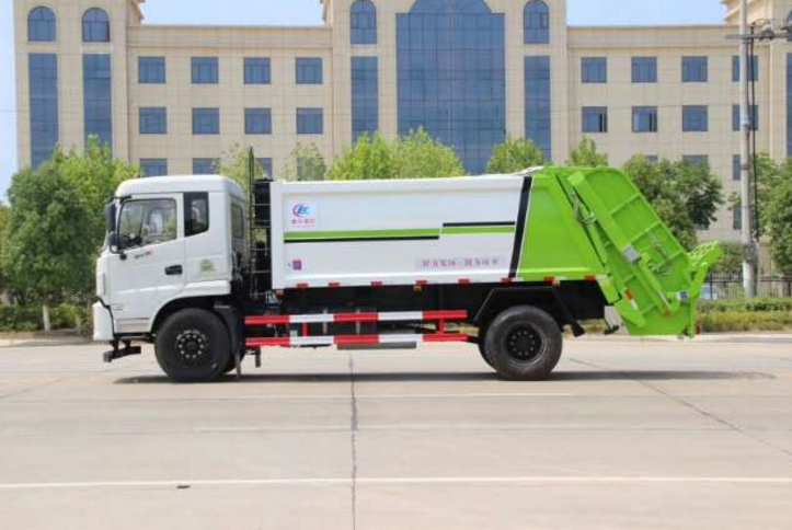 东风专底压缩垃圾车10方
