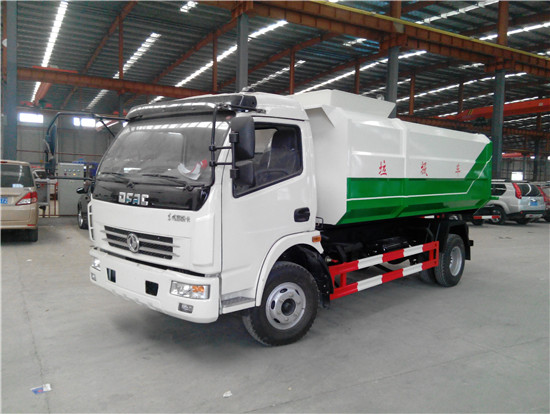 东风多利卡7-8方挂桶垃圾车