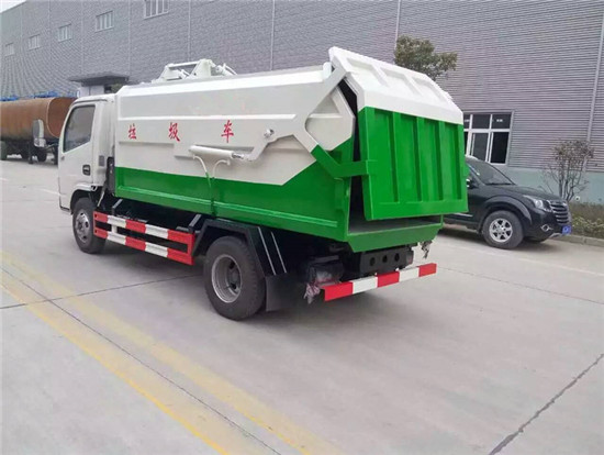 东风福瑞卡侧装挂桶压缩垃圾车