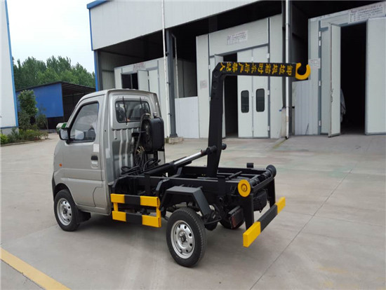 长安3方勾臂垃圾车