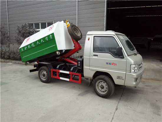 福田3方勾臂垃圾车