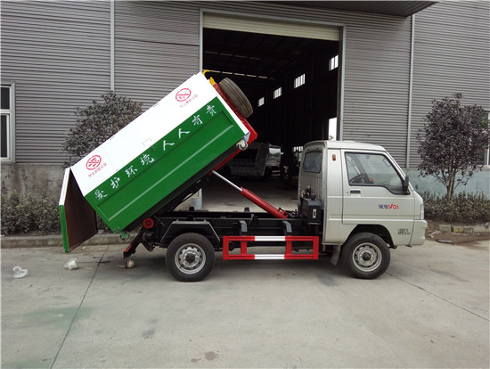 福田3方勾臂垃圾车