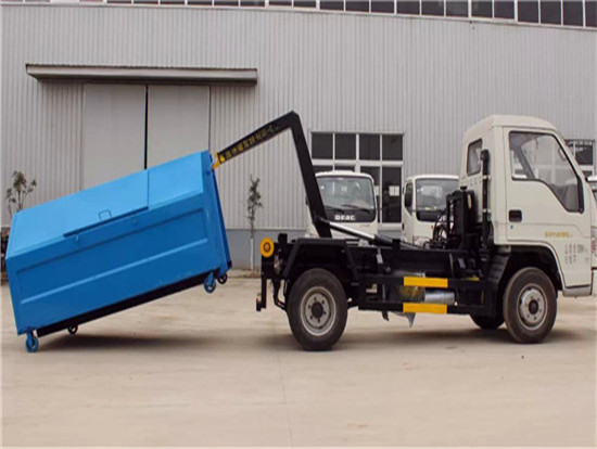 福田4方勾臂垃圾车