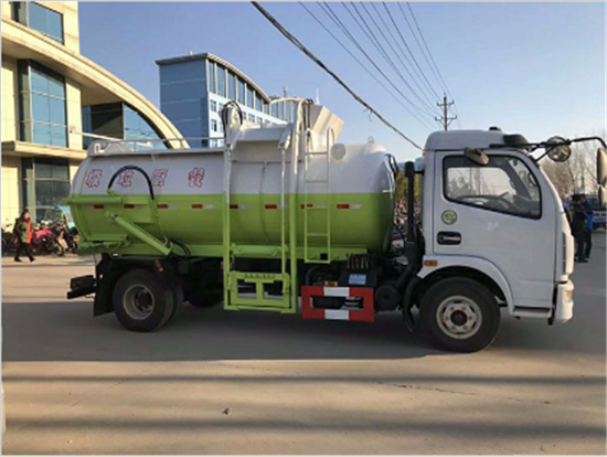 东风多利卡餐厨垃圾车