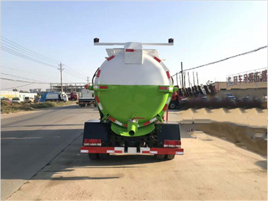 东风多利卡餐厨垃圾车