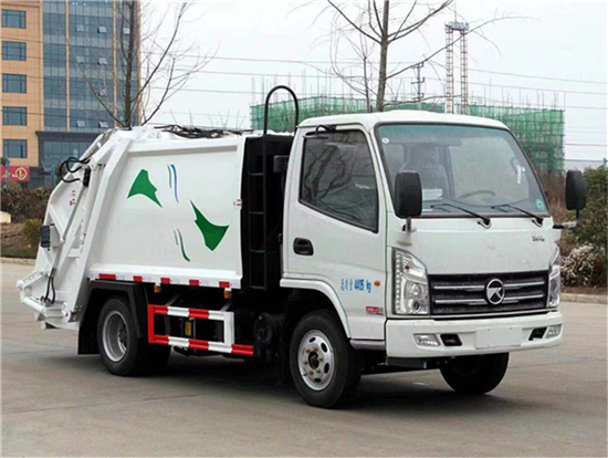 国内首款蓝牌凯马压缩车