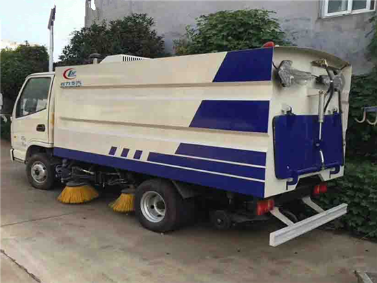 凯马蓝牌3方扫路车