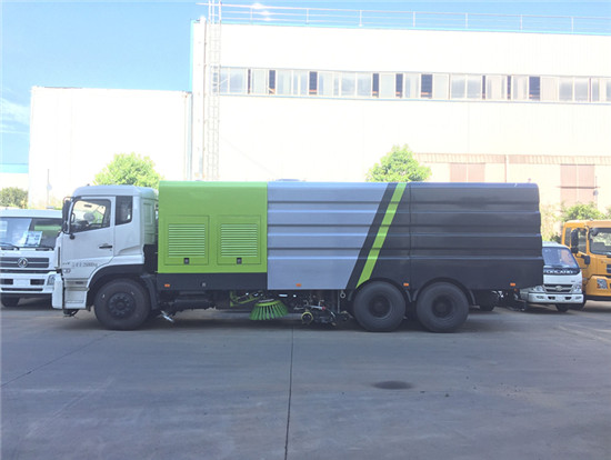 东风天龙后双桥洗扫车