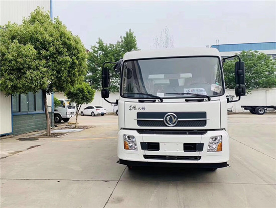 东风天锦洗扫车