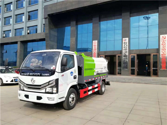 东风福瑞卡侧装压缩垃圾车