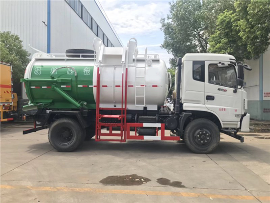 东风御虎餐厨垃圾车