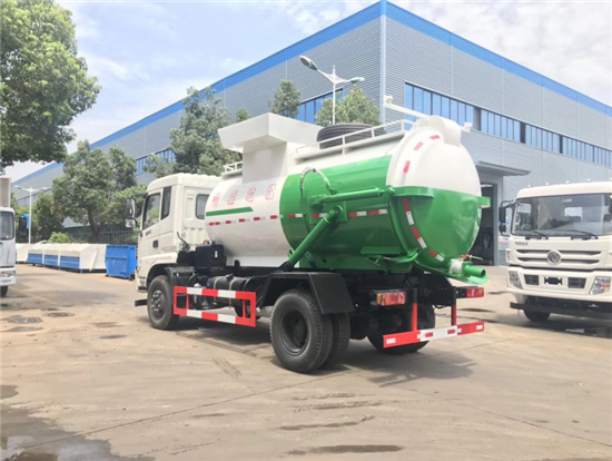 东风御虎餐厨垃圾车