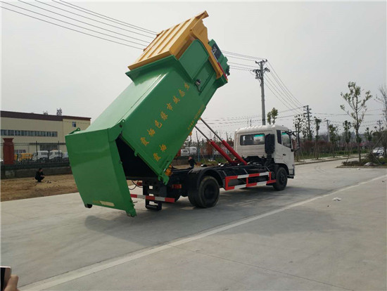 东风天锦勾臂压缩垃圾车