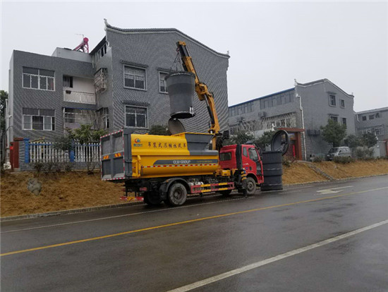 吊装式压缩垃圾车