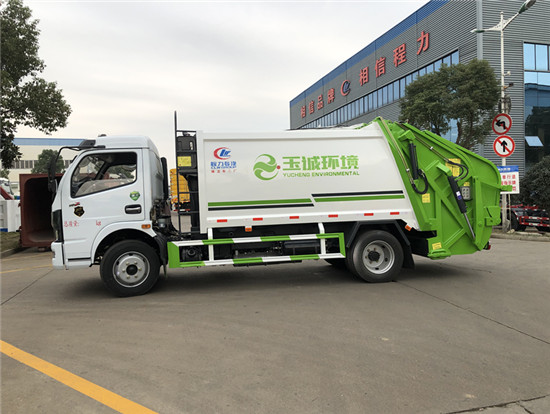 东风多利卡国六压缩式垃圾车