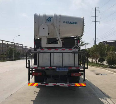 程力威牌CLW5182TDYYT6型多功能抑尘车