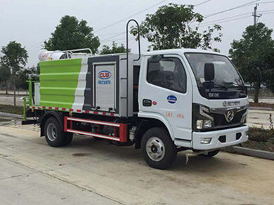 国六东风多利卡多功能抑尘车