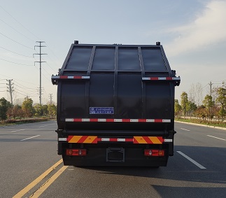 东风专底后双桥压缩式垃圾车