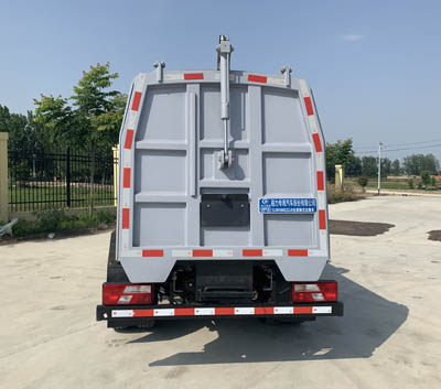 江铃自装卸式垃圾车