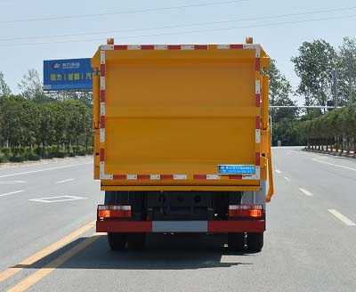 东风多利卡自装卸式垃圾车