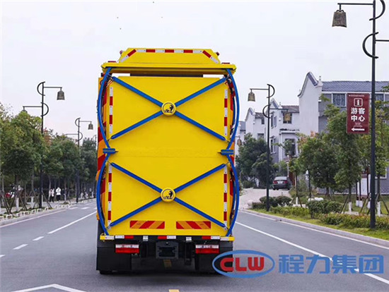 东风D9防撞缓冲车