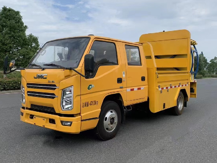 江铃防撞缓冲车