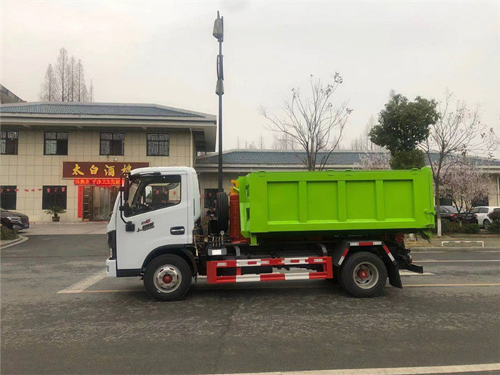 东风多利卡蓝牌车厢可卸式垃圾车