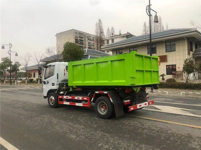 东风多利卡蓝牌车厢可卸式垃圾车