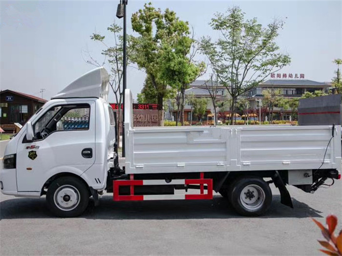 东风途逸桶装垃圾运输车