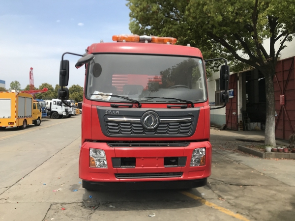 东风天锦大流量排水抢险车【3000-4000m³/h】