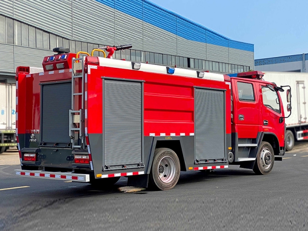 大福瑞卡5吨泡沫消防车